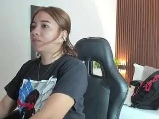 Offline alma-fenix on CamSoda