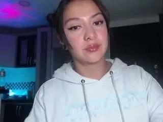 Offline amapolaunicorn on CamSoda