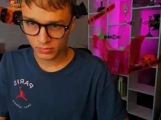 angel-void — show tits [299 tokens remaining]