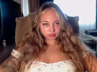 annecaroline on CamSoda 