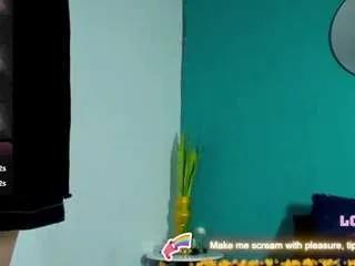 Offline arthemisa-hot on CamSoda