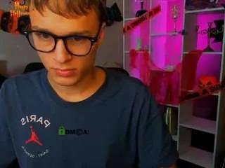 ash-raven — show ass [222 tokens remaining]