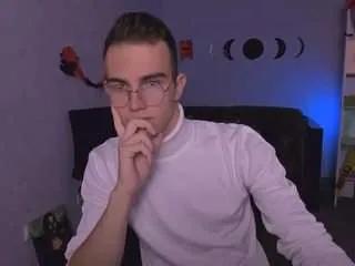 Freechat astren-villo on CamSoda