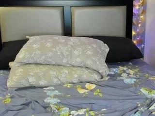 Freechat avaharlow on CamSoda