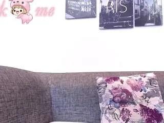 Offline bigbooty-mommy on CamSoda