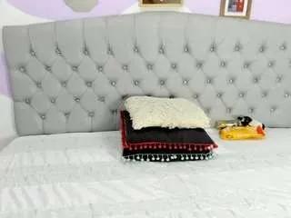 Offline briyithmena on CamSoda