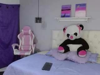 Offline candy-1 on CamSoda