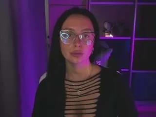 Offline christymia on CamSoda