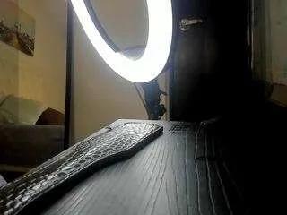 cocoqueenn on CamSoda 