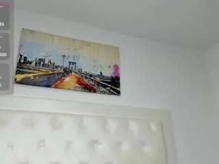 cocoqueenn on CamSoda 