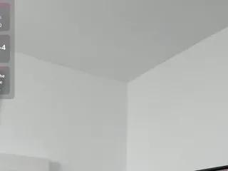 cocoqueenn on CamSoda 