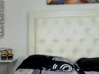 cocoqueenn on CamSoda 