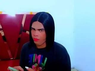 Offline cristall-hotts on CamSoda