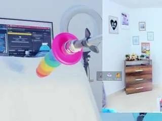 CamSoda daki-ume is Freechat daki-ume — Make my cum and squirt come out in you