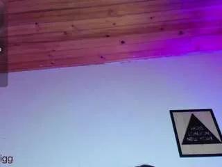 harmony-big-breasts — flash boobs [250 tokens remaining]