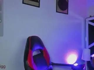 Offline harmony-big-breasts on CamSoda