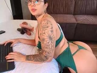 Offline harveymiiller on CamSoda