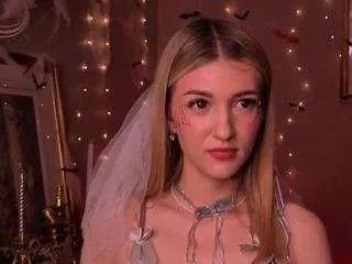 hildababer — flash tits [255 tokens remaining]