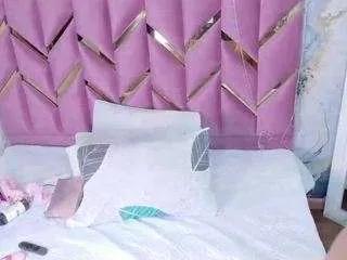 Freechat hotiergirl on CamSoda