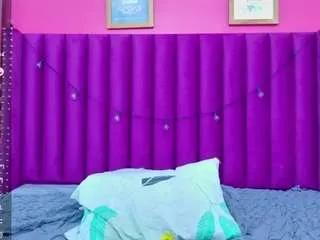 Freechat hotiergirl on CamSoda