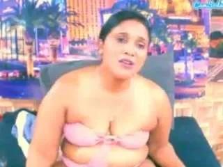 Offline indiansexylady4u on CamSoda