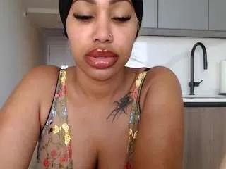 katt-leya on CamSoda 