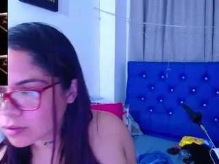 Freechat kinkymilff on CamSoda