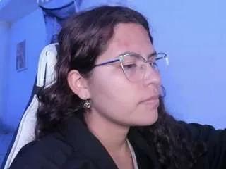 Offline lady-brownnnn on CamSoda