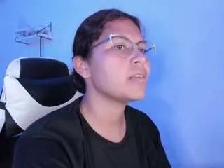 Offline lady-brownnnn on CamSoda