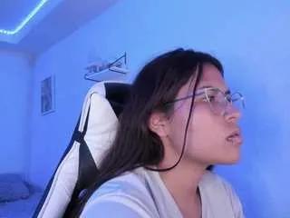 Offline lady-brownnnn on CamSoda