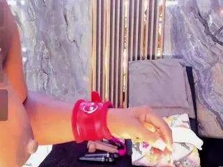 Offline laurasaenz01 on CamSoda