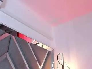 Offline layla-golden on CamSoda