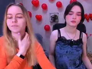 Offline liana-kisses on CamSoda