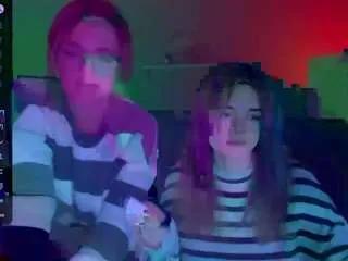 Offline liana-kisses on CamSoda