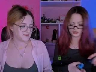 Offline liana-kisses on CamSoda