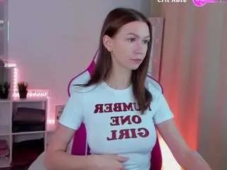 Offline livingdolly on CamSoda