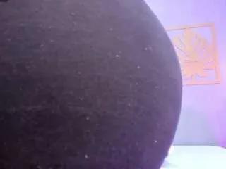 Offline majo-rose on CamSoda