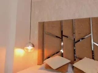 Offline martiinaa-jones on CamSoda