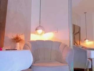 Offline martiinaa-jones on CamSoda