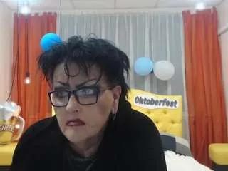 Offline masterleila on CamSoda