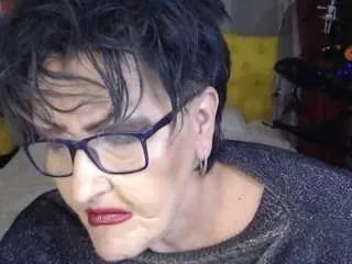 Offline masterleila on CamSoda