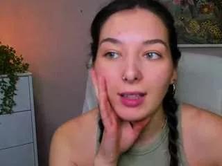 Offline meganxkiss on CamSoda