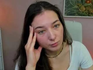 Offline meganxkiss on CamSoda