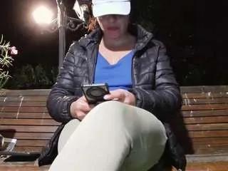 mellysquirtybiglabia on CamSoda 