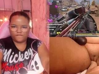 Offline mhia-rey on CamSoda