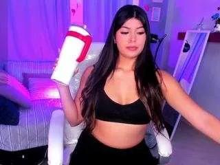 Offline mia-dlucca on CamSoda