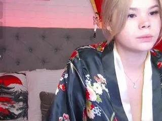 CamSoda moor-muffin is Freechat moor-muffin — Golden Ticket Show: nude show (90 tokens per ticket)