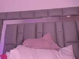 Offline nadia-saadik1 on CamSoda