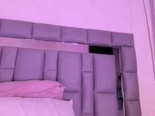 Offline nadia-saadik1 on CamSoda