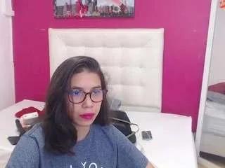 Freechat nextdoor-fantassy on CamSoda